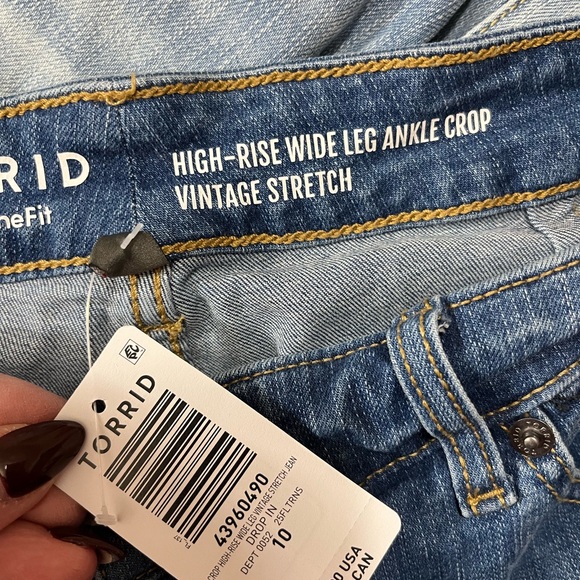 NWT Torrid Women's Blue wide leg cropped high rise vintage stretch sz 10 jeans - Picture 5 of 8